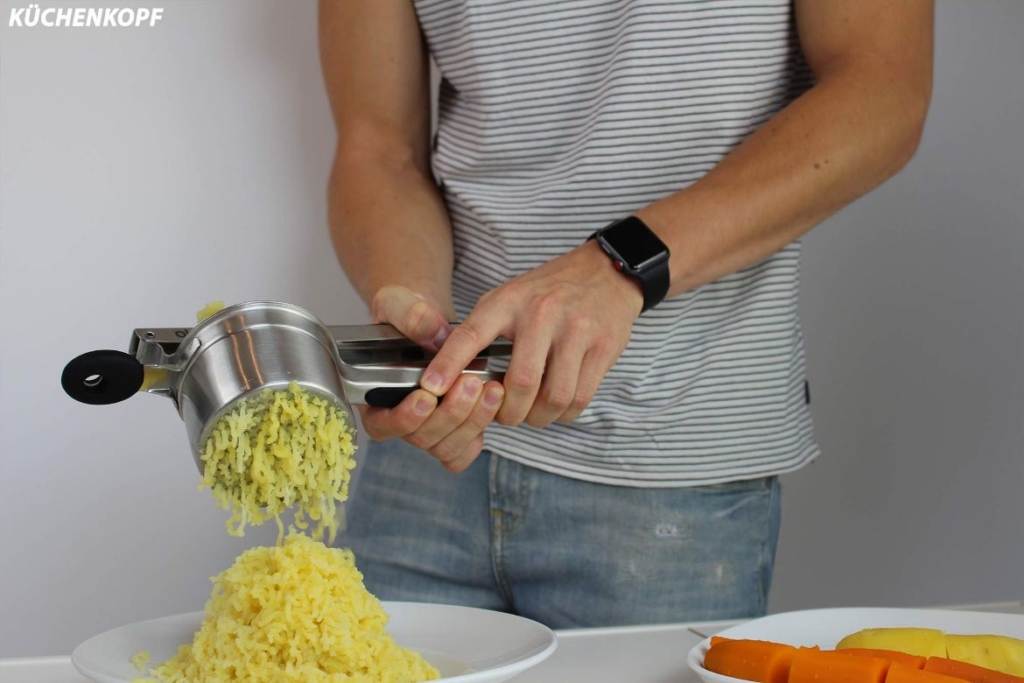 alego_multipresse_kartoffelpresse_spätzlepresse_test_im-einsatu