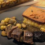Hirschrücken mit Chicorée-Kartoffelpüree und Pflaumenmus