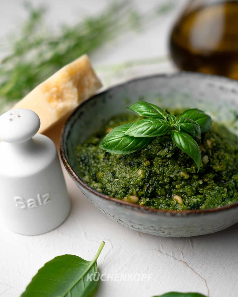 Basilikum Pesto