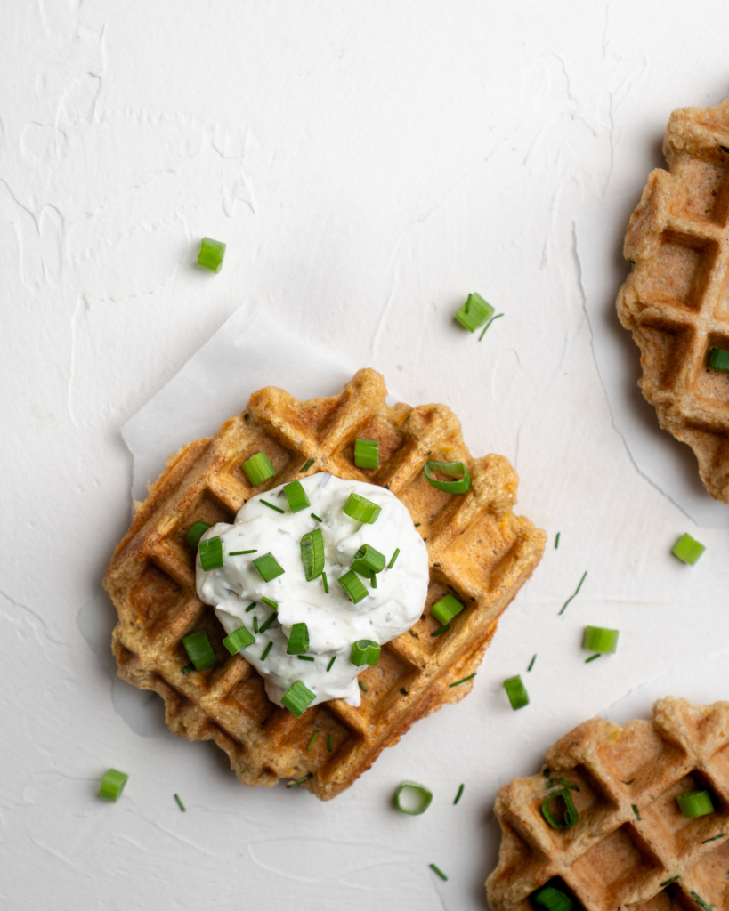 Herzhafte vegane Waffeln 🧇 mit Karotte und Zwiebel